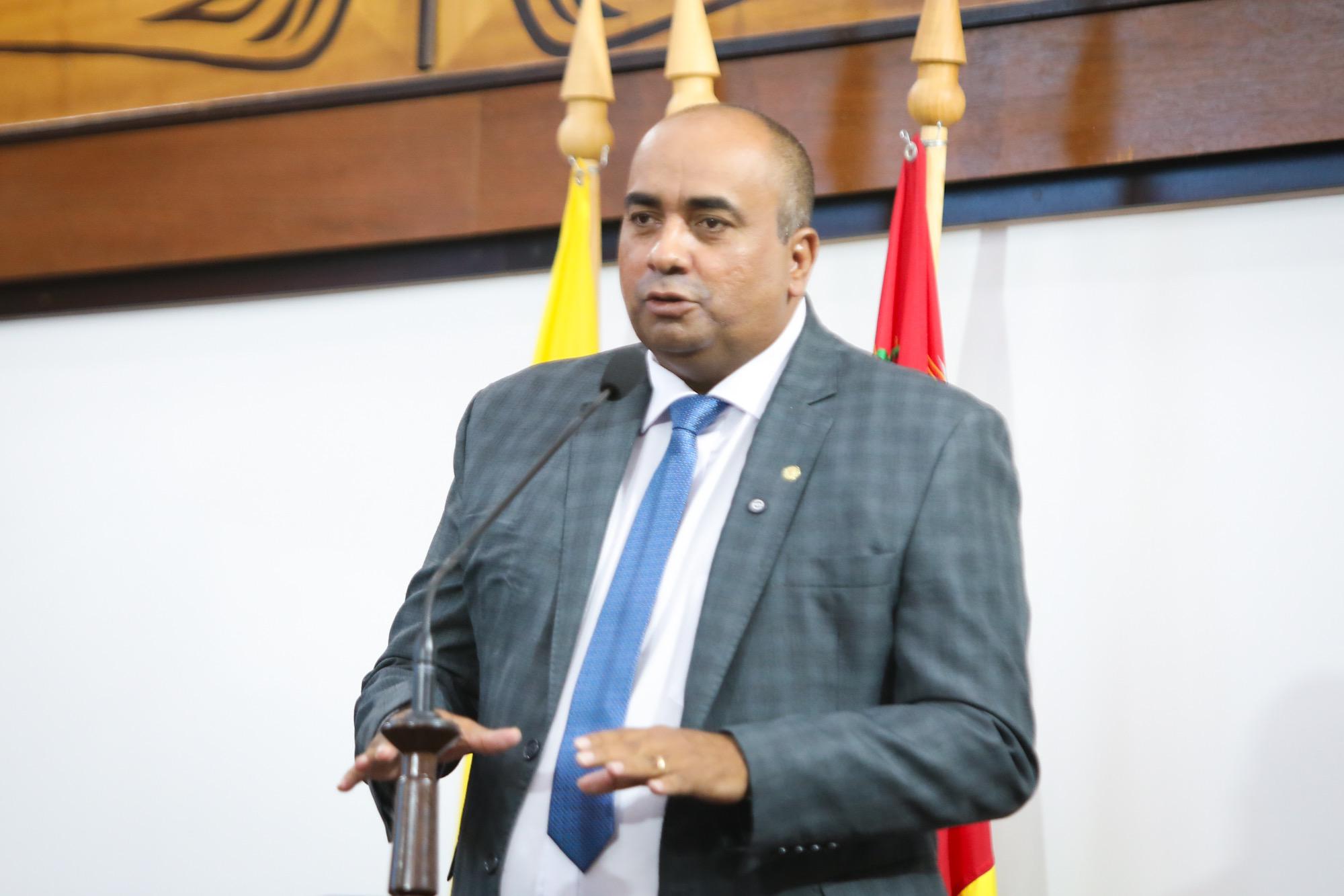 Deputado Clodoaldo Rodrigues reivindica melhorias nos ramais e celebra conquistas eleitorais na Aleac