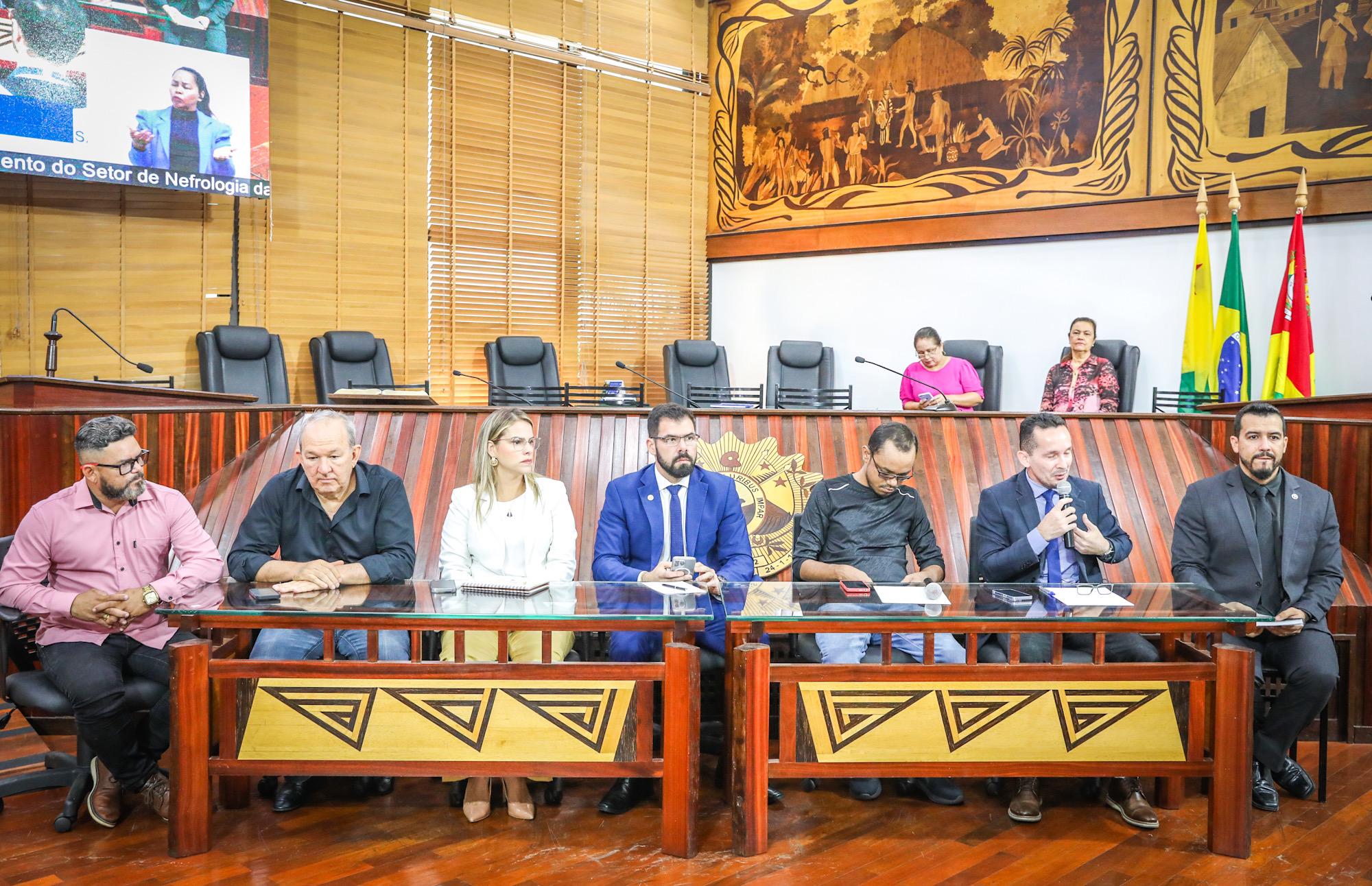 Comissão de Saúde debate transferência do serviço de nefrologia da Fundhacre para o setor privado
