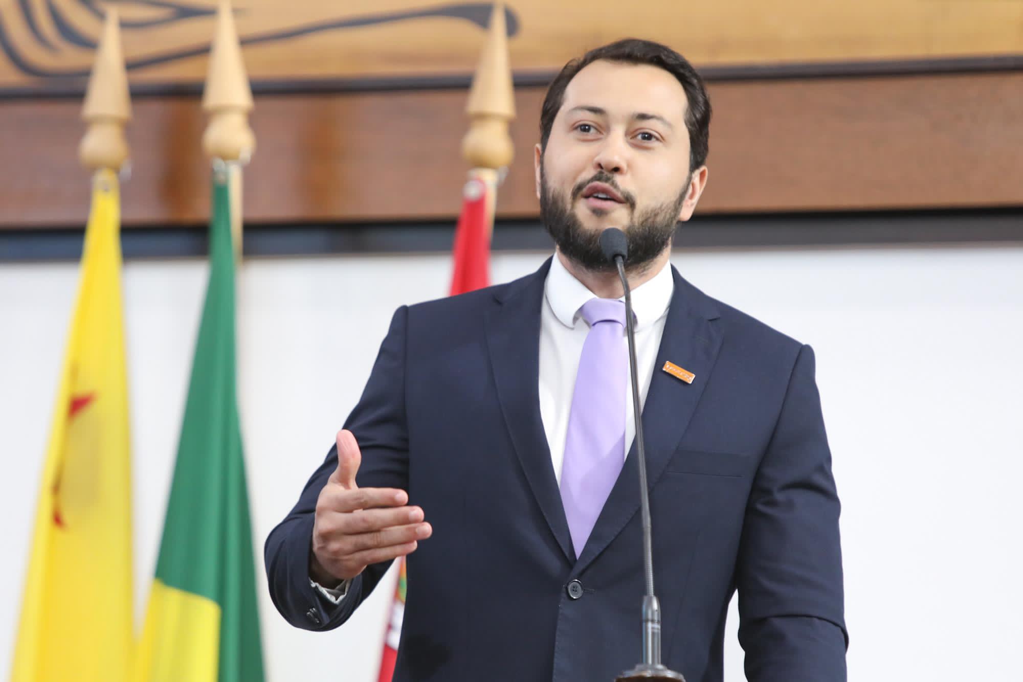 Emerson Jarude destaca a importância do Enem e oferece apoio com aulão gratuito de redação