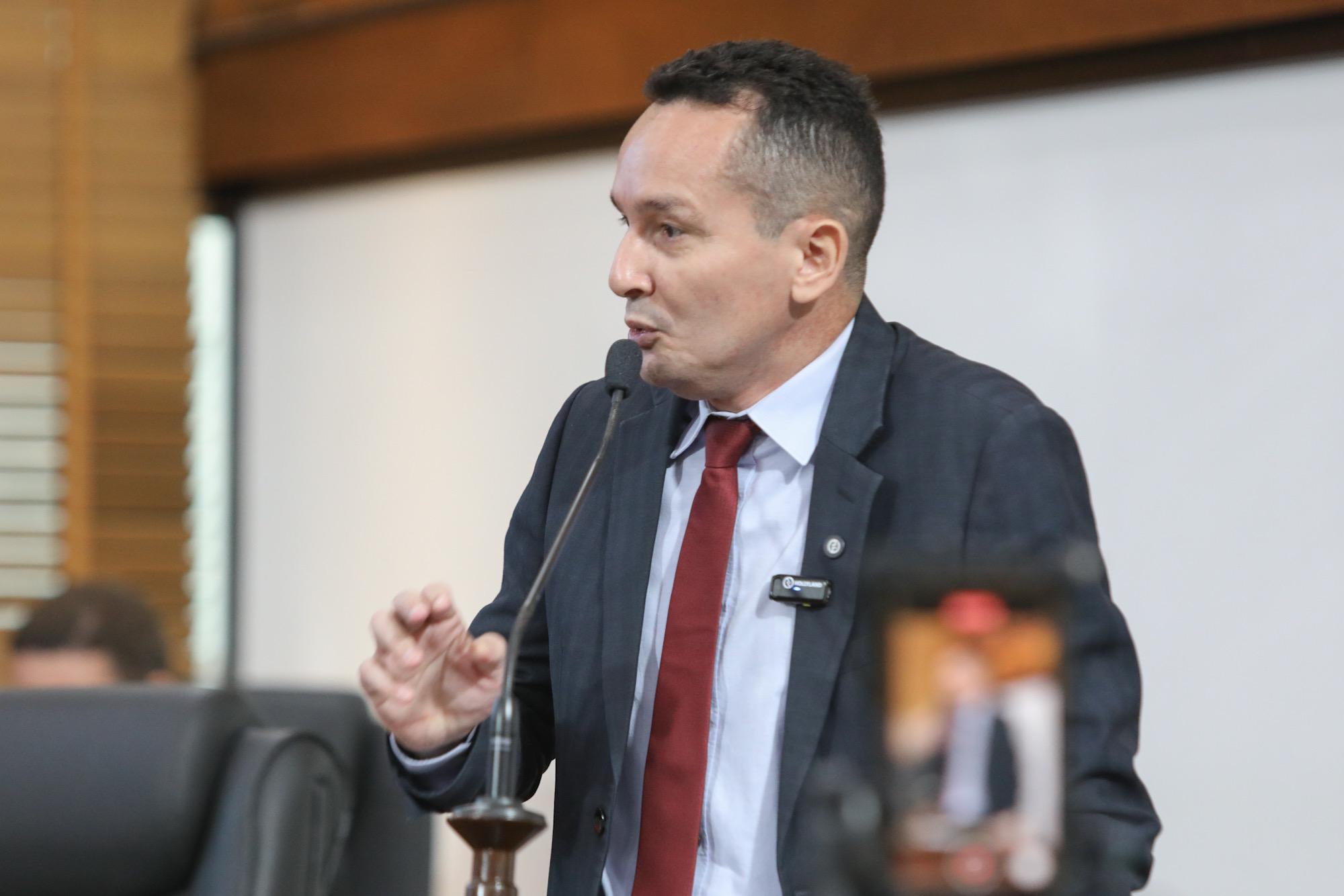 Adailton Cruz cobra justiça para vítima de violência em Feijó e defende atuação de enfermeiros
