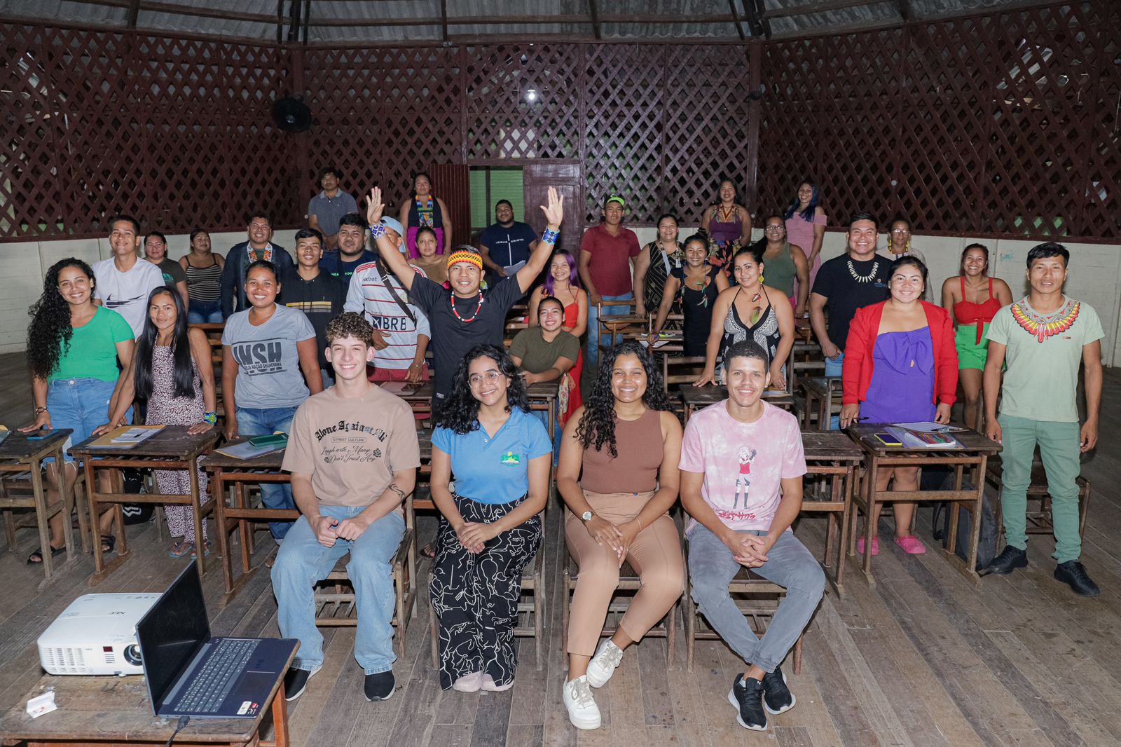 Projeto da Aleac leva até Aldeia Indígena, aulas preparatórias para o ENEM