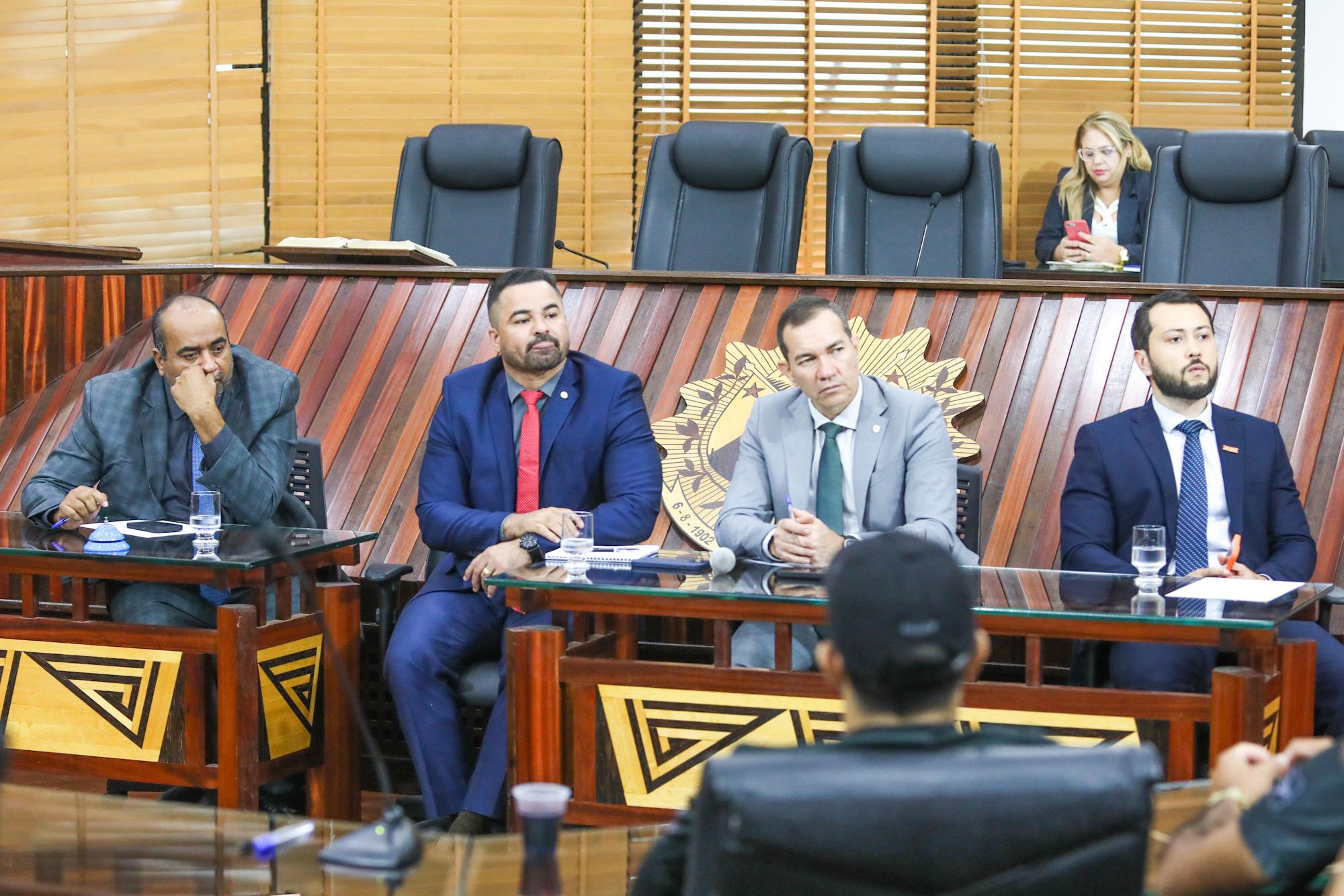 Comissão de Segurança da Assembleia Legislativa do Acre recebe aprovados da Polícia Penal