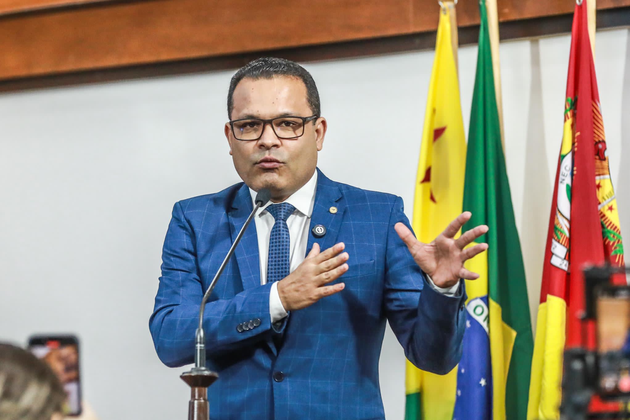 Tadeu Hassem celebra parceria entre governos em ações de assistência social e destaca audiência pública da LOA