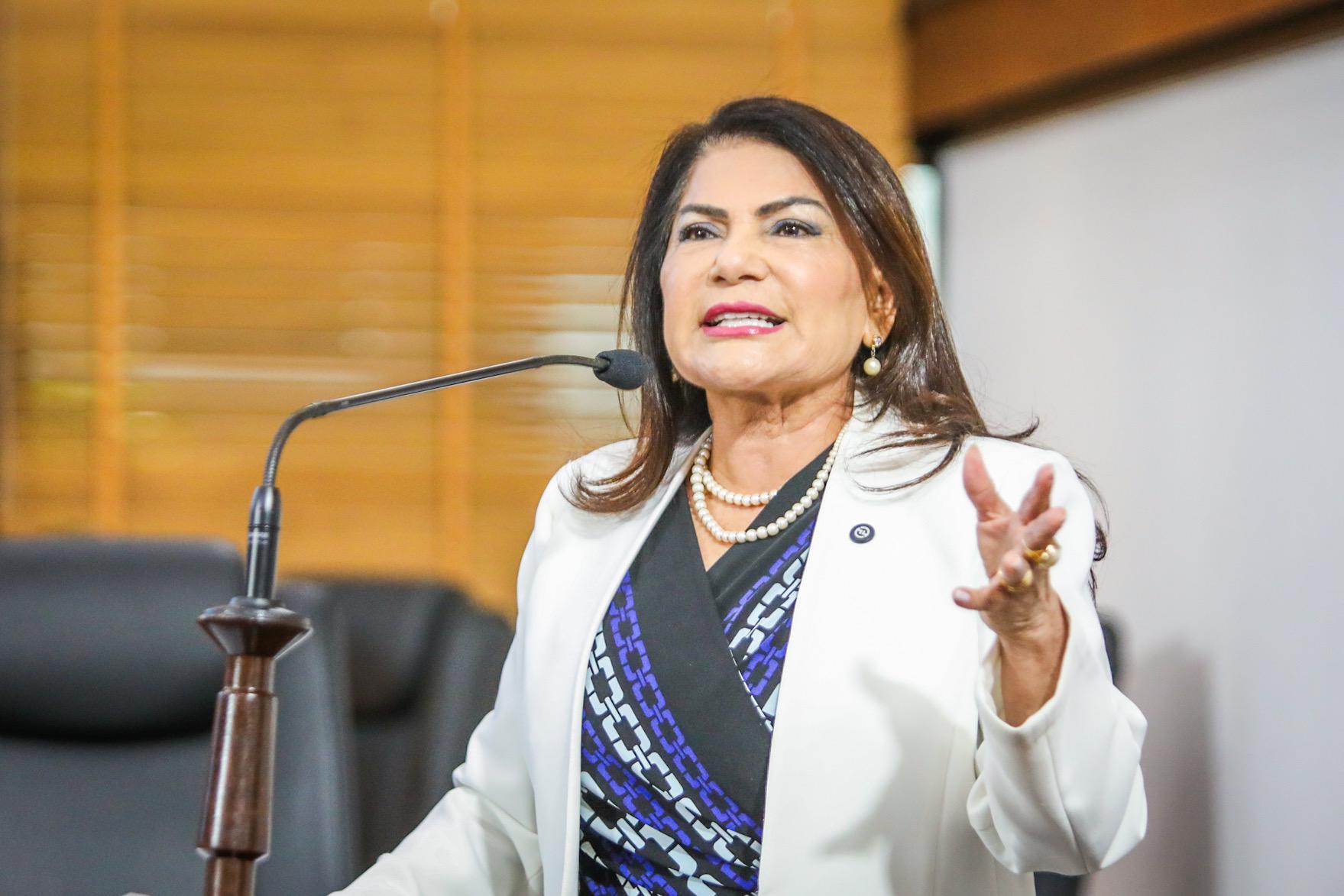 Antonia Sales critica situação da saúde no Acre e pede atenção às demandas da população