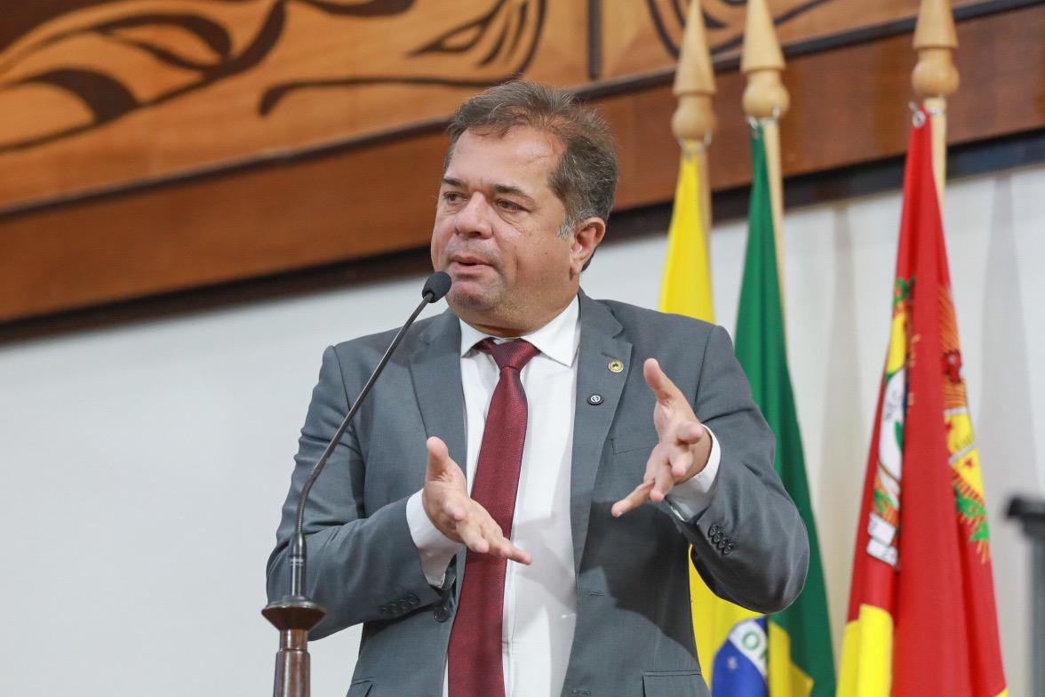 Marcus Cavalcante destaca medidas para reestruturação do Hospital de Feijó