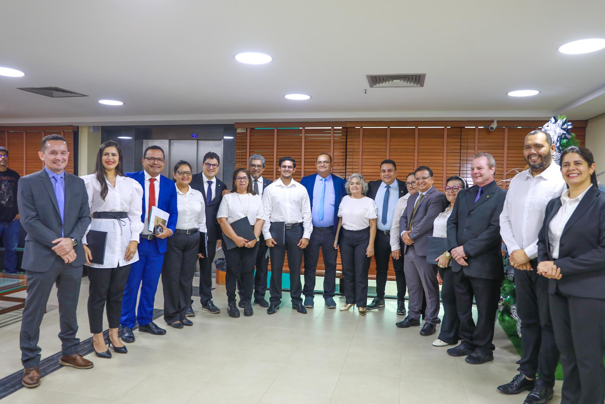 Coral da Aleac se apresenta com Canções de Natal no Salão Nobre