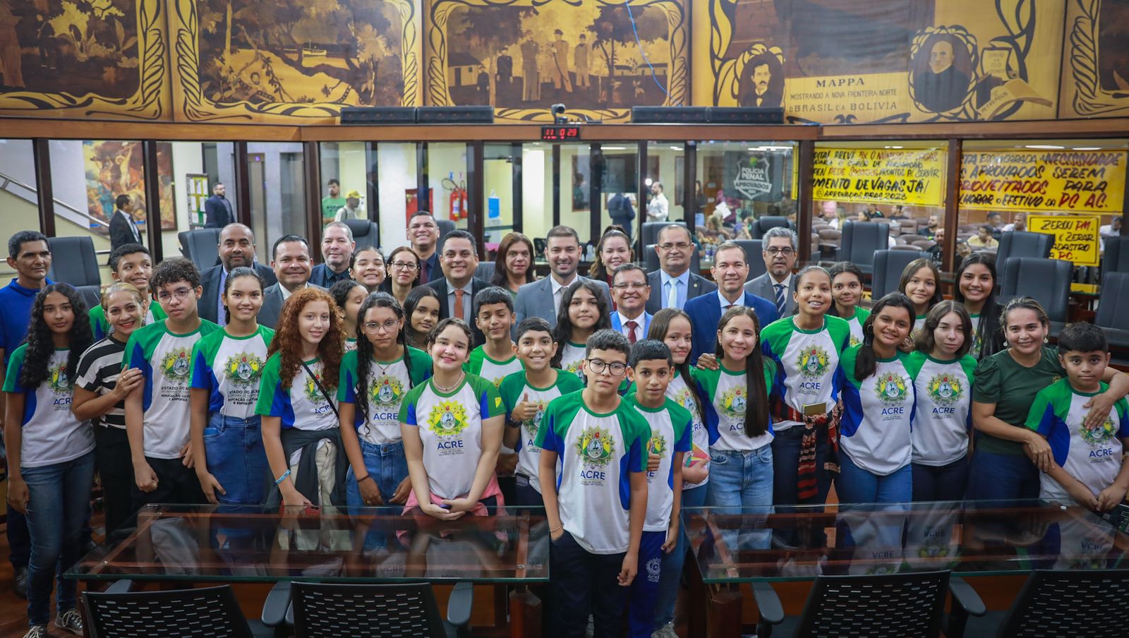 Estudantes de Sena Madureira visitam a Aleac em projeto cultural e educativo