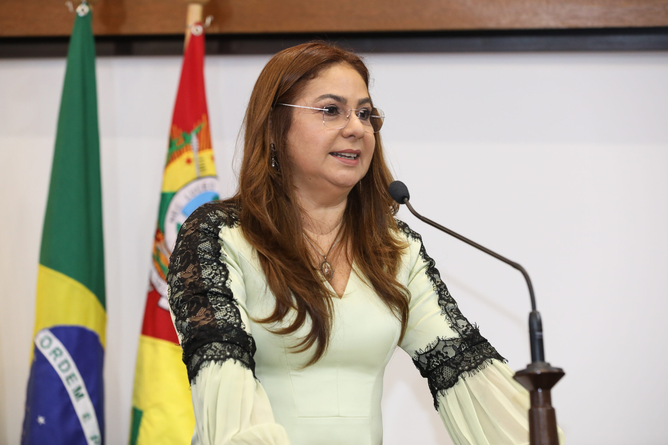 Des.ª. Waldirene Cordeiro destaca harmonia entre os Poderes e agradece apoio ao Judiciário