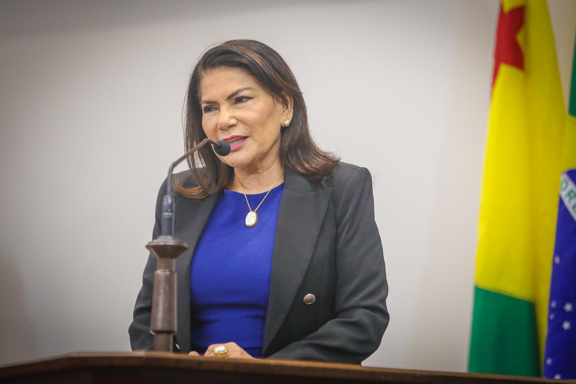 Antonia Sales elogia avanço no tratamento oncológico e cobra melhorias no TFD