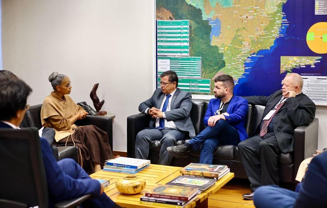 Gonzaga cumpre extensa agenda em Brasília e trata com Marina Silva liberação de viveiros para impulsionar agricultura no Acre