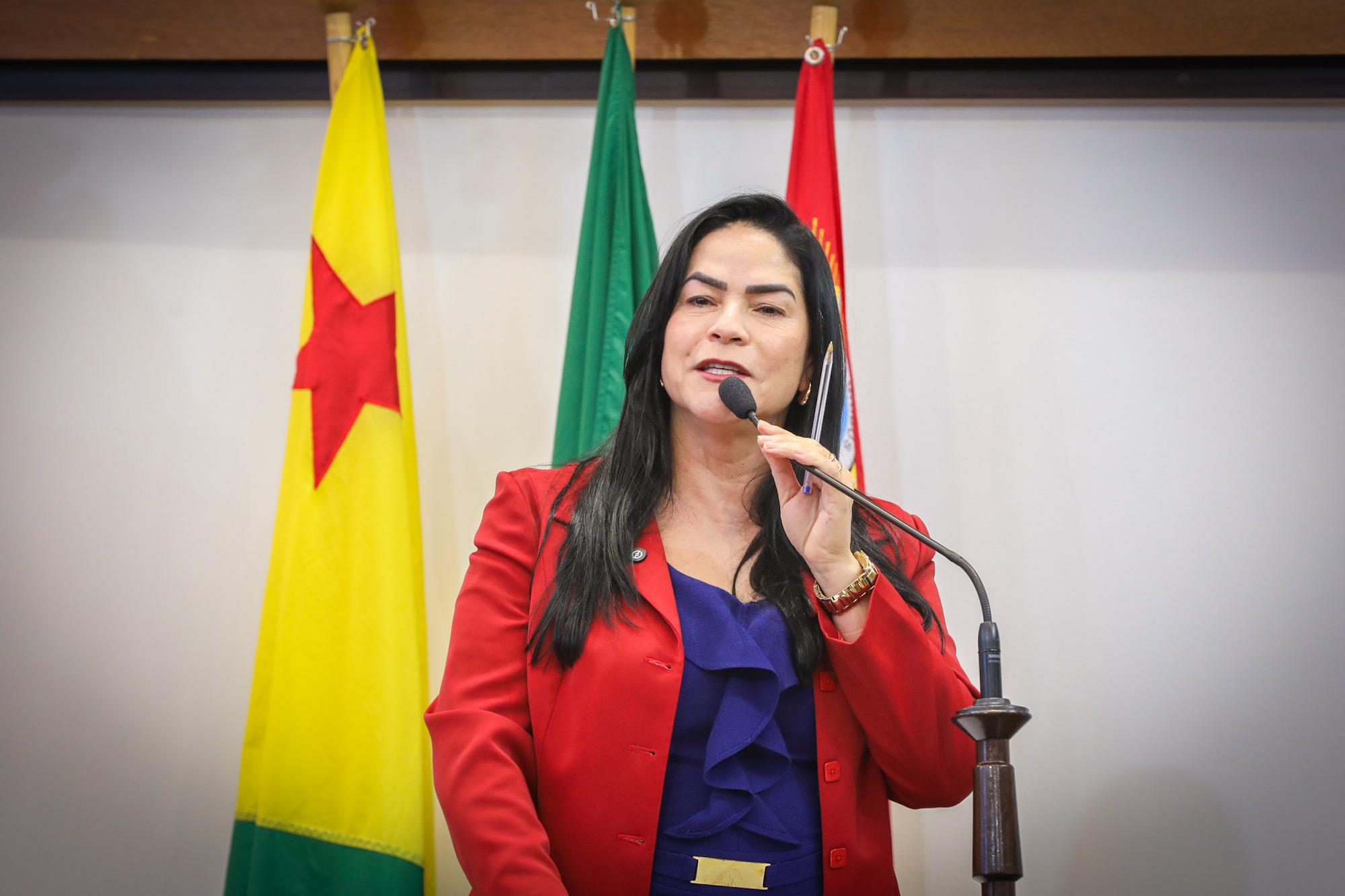 Maria Antônia defende convocação de aprovados na PC e elogia ação do TCE na Casa de Acolhida Souza Araújo