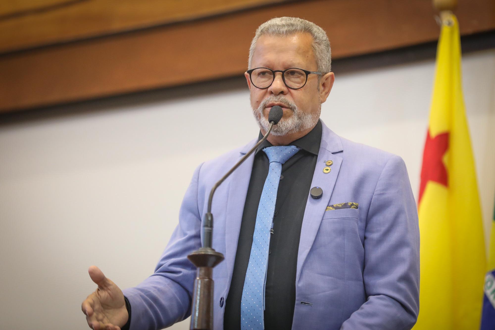 Afonso Fernandes cobra explicações sobre tombamento do patrimônio do Rio Branco Futebol Clube