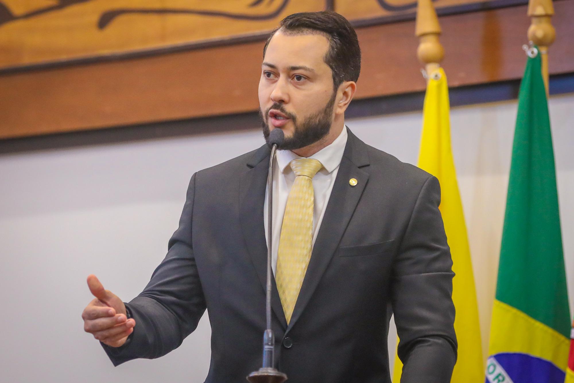 Emerson Jarude cobra melhorias na educação e anuncia intensificação da fiscalização na SEE