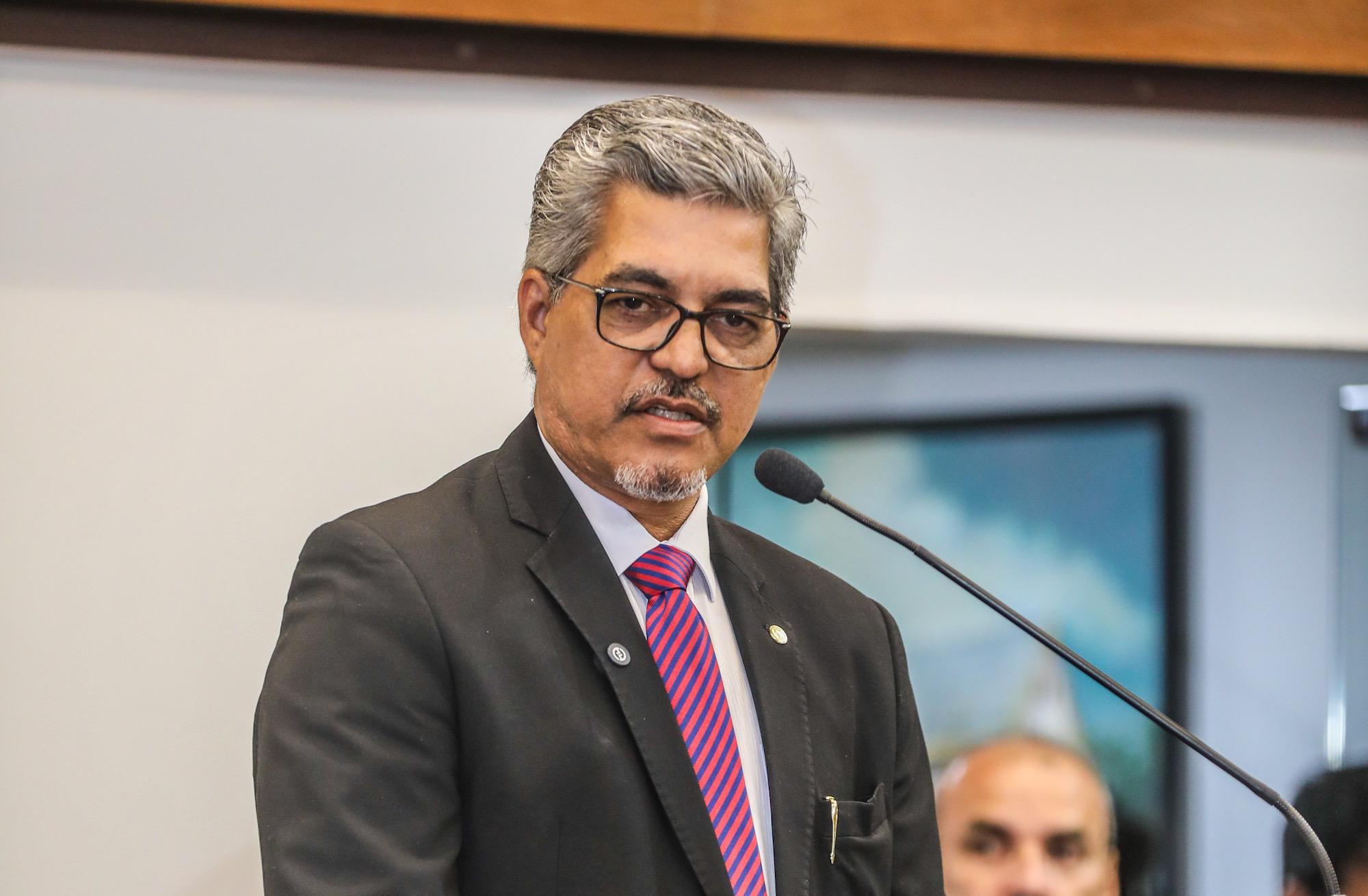 Edvaldo Magalhães faz análise crítica do governo e reforça necessidade de independência do Legislativo