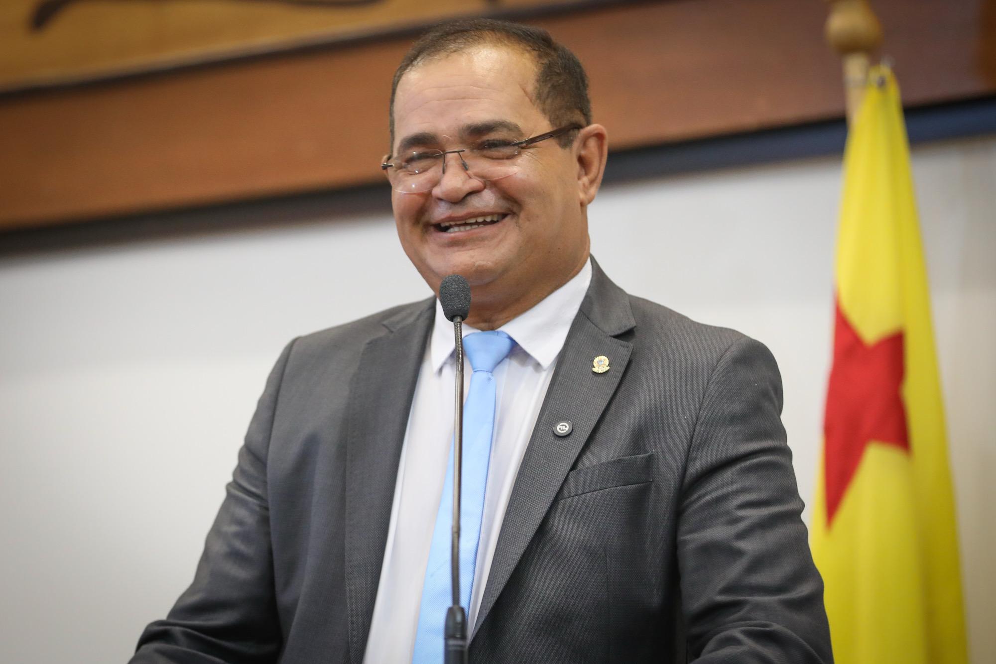 Deputado Tanízio Sá destaca avanços na saúde e convida para audiência sobre municípios isolados