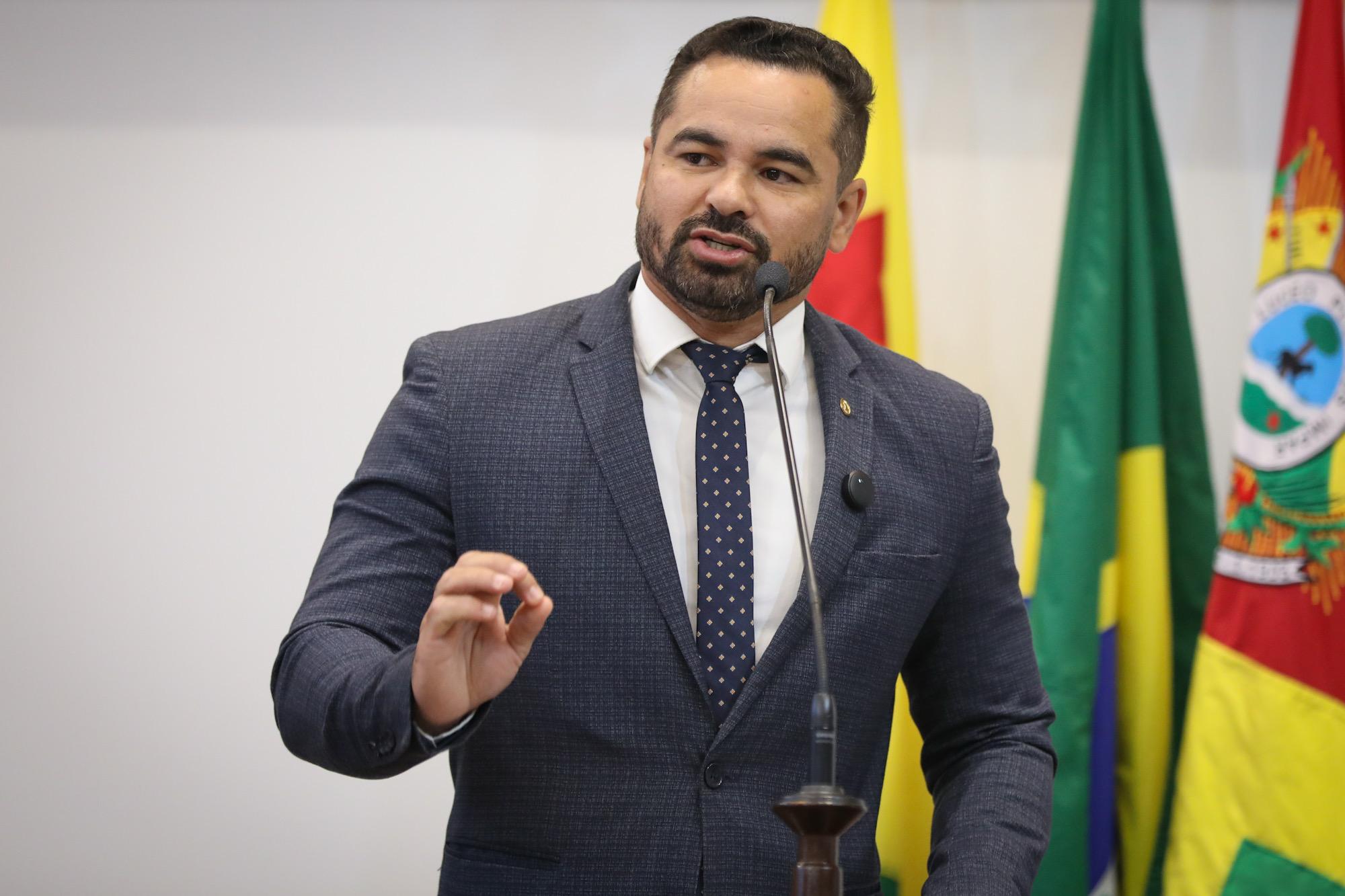 Arlenilson Cunha defende debate sobre anistia e critica decisões do STF