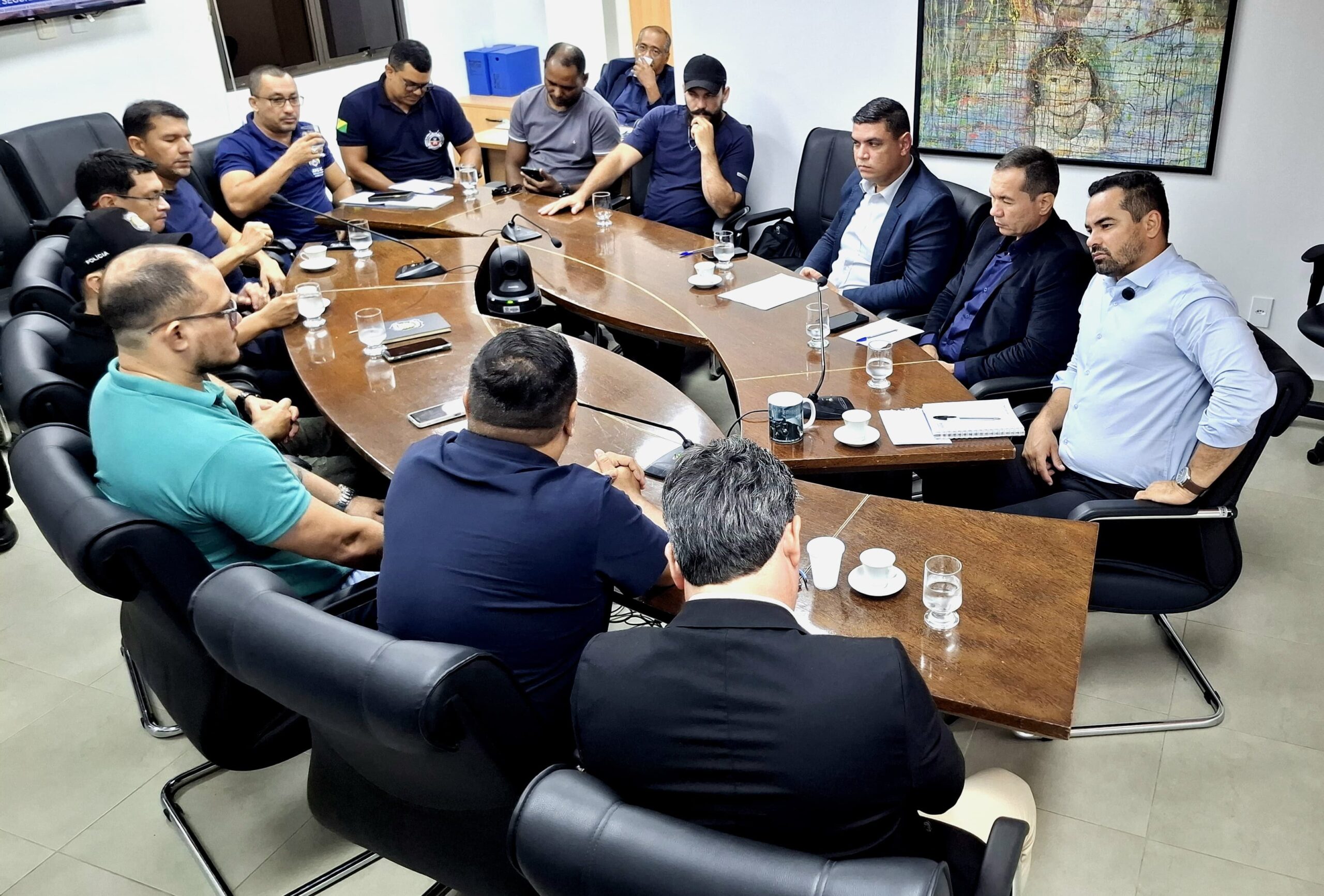Comissão de Segurança Pública promove reunião com representantes das forças policiais na Aleac