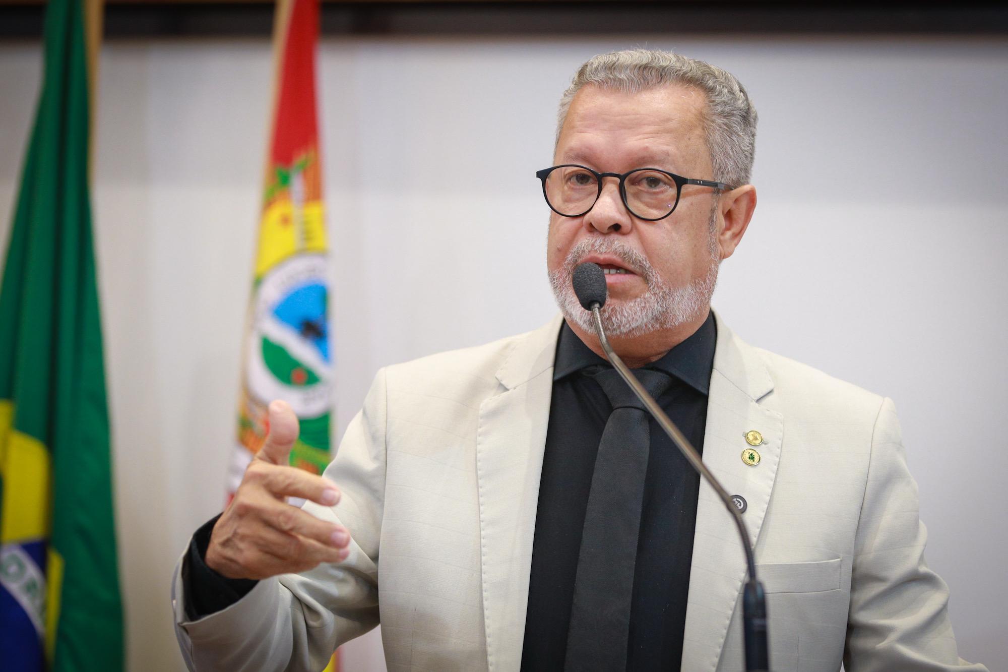 Afonso Fernandes cobra atenção do Estado para servidores do ISE e do IAPEN: “Essas famílias não podem ser esquecidas”