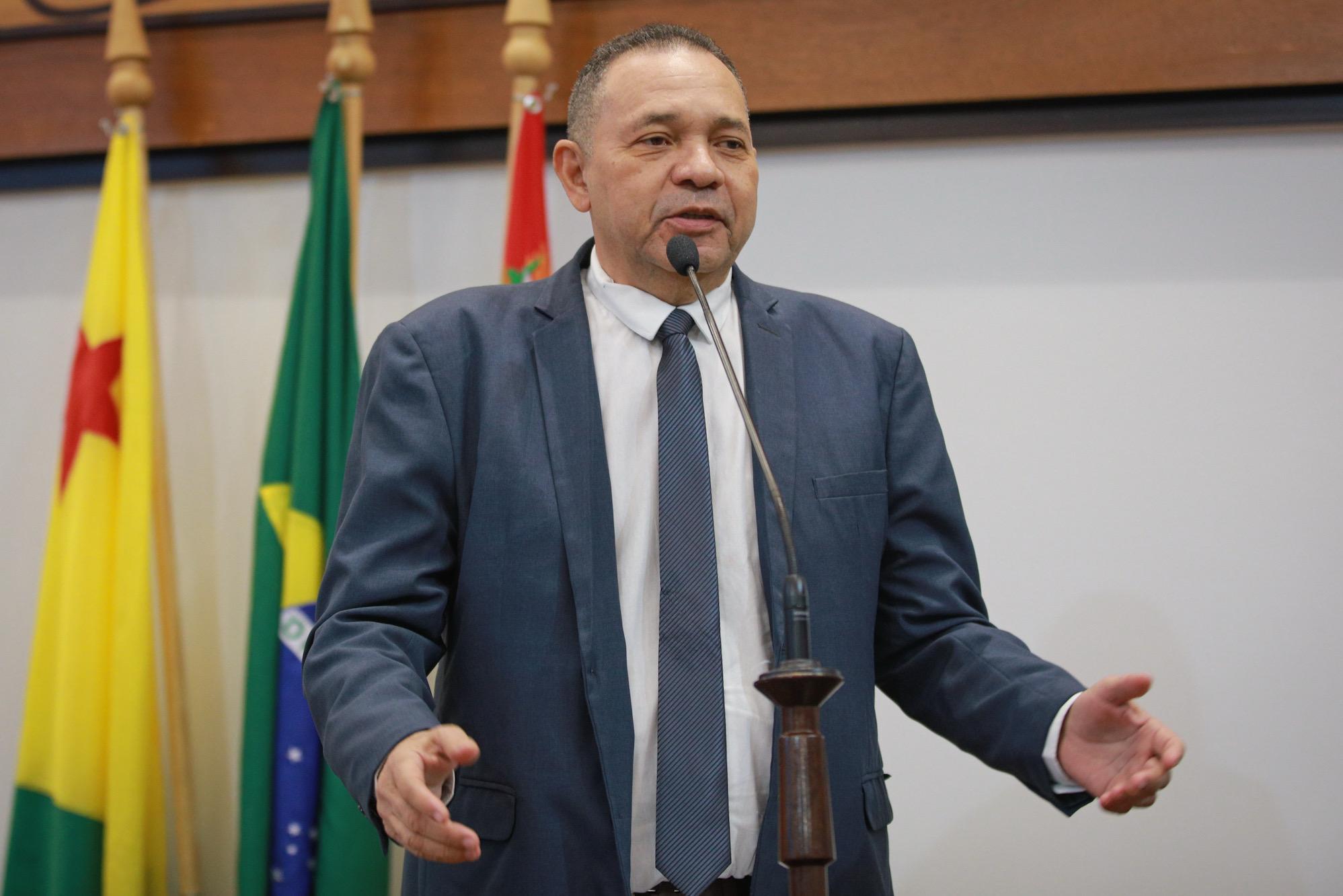 Manoel Moraes destaca sucesso do programa “Saúde Mais Perto e Opera Acre” e celebra ações do governo no interior