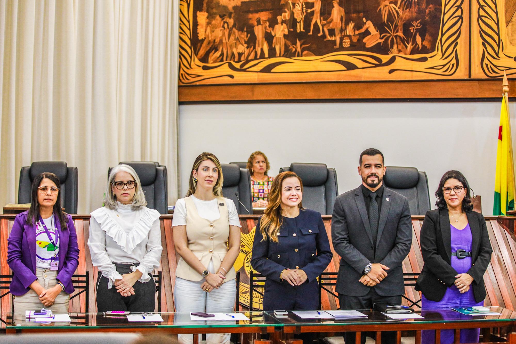 Audiência na Aleac debate importância da conscientização sobre a fibromialgia