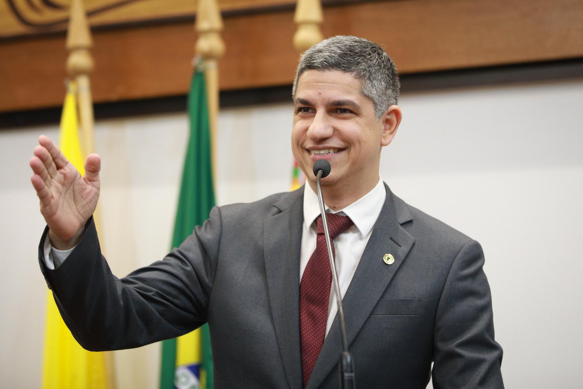 Fagner Calegário reforça apoio a servidores da segurança e critica contradições do governo
