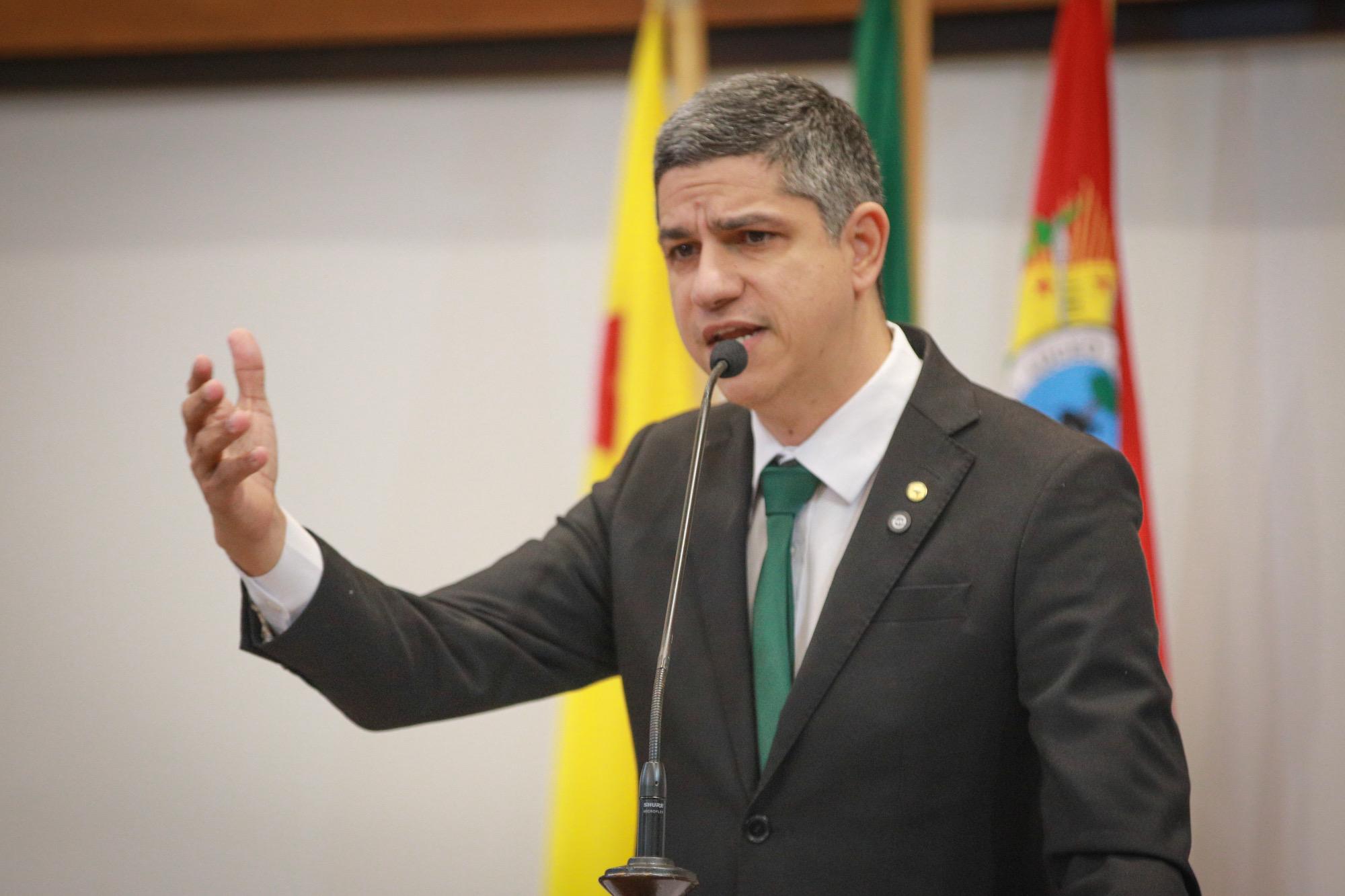 Fagner Calegário cobra investigação na saúde e denuncia falta de eficiência da gestão da Sesacre