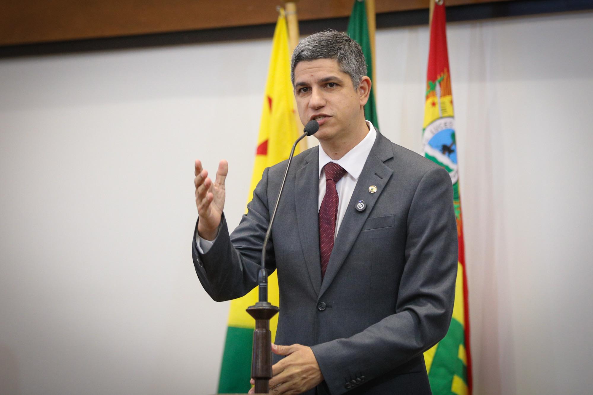 Fagner Calegário agradece título de cidadão mâncio-limense e propõe moção de pesar por empresário acreano