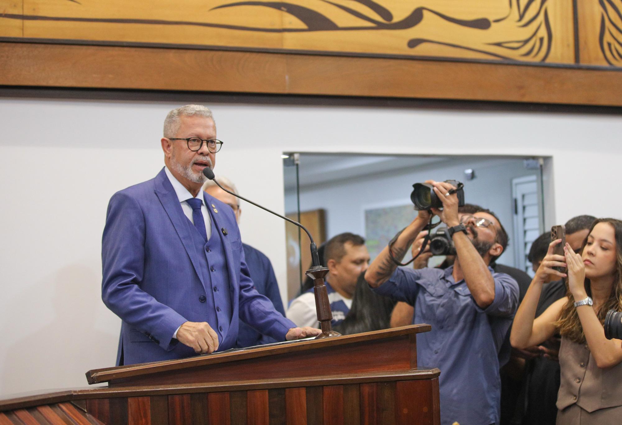 Deputado Afonso Fernandes celebra os 50 anos da Expoacre em sessão solene na Aleac