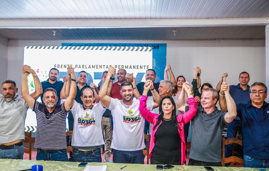 Classe política sela compromisso histórico em defesa da estrada que liga o Acre de ponta a ponta