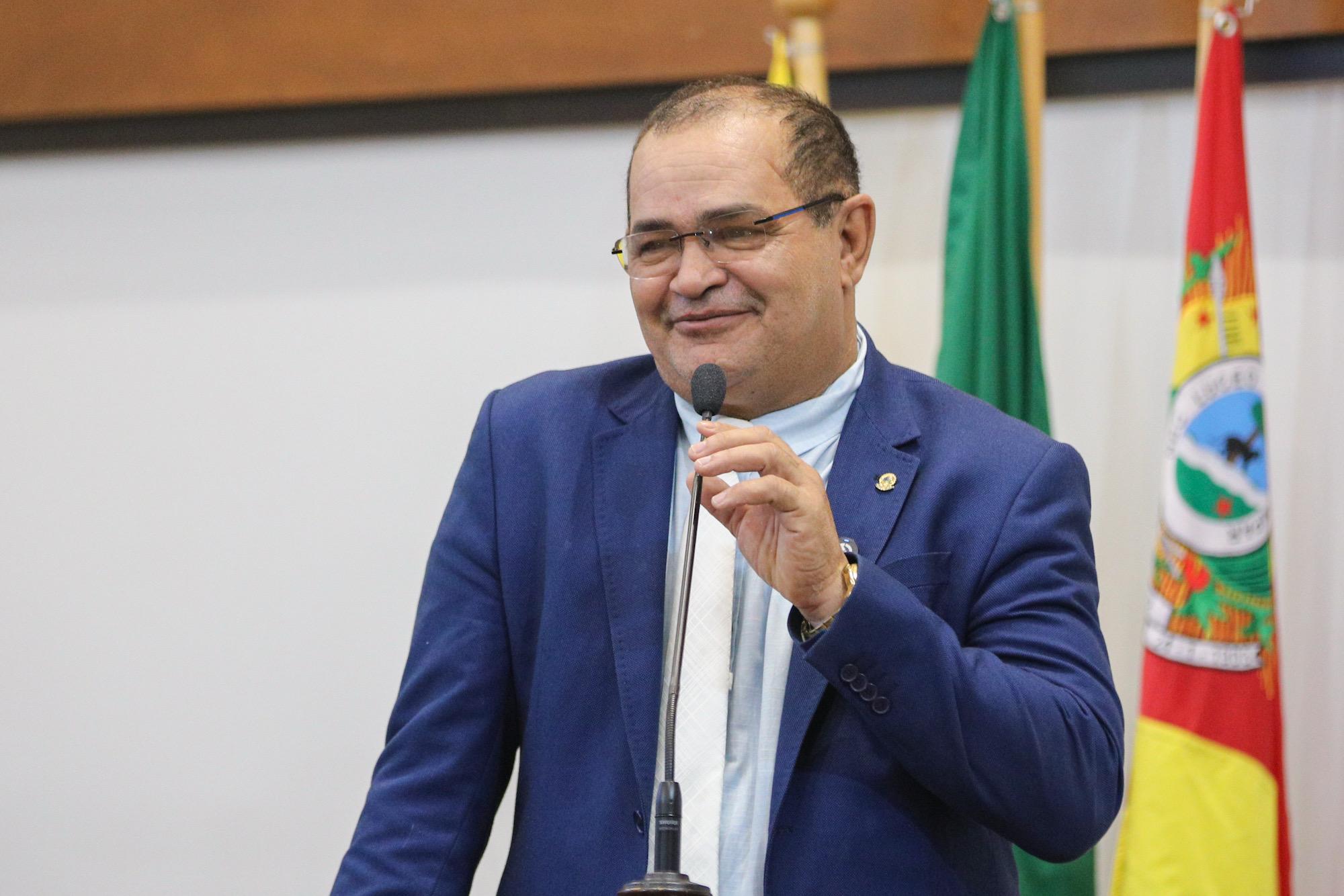 Tanízio Sá agradece apoio após mal-estar e rebate críticas de vereador de Sena Madureira