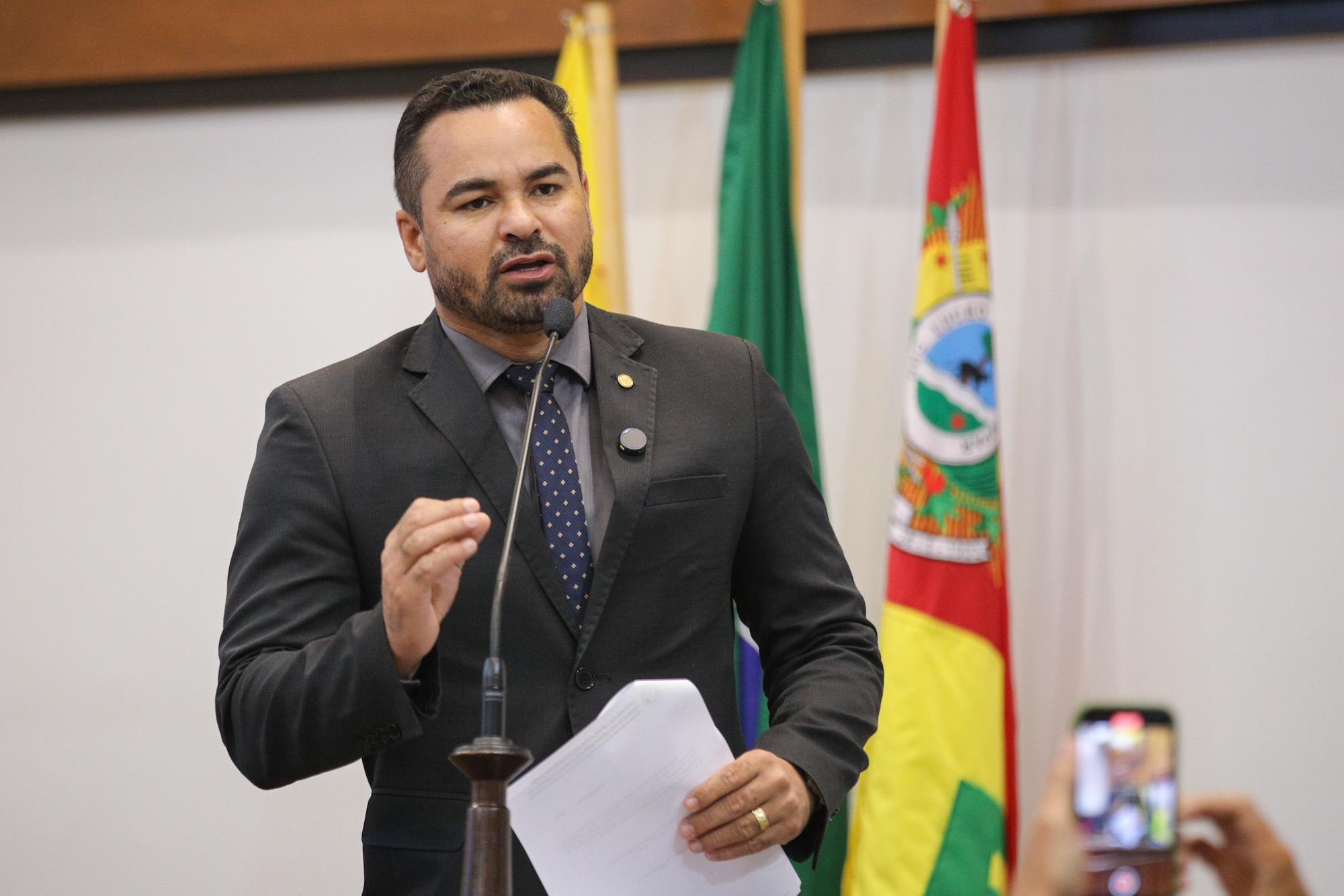 Arlenilson Cunha propõe alteração na lei do banco de horas para policiais penais