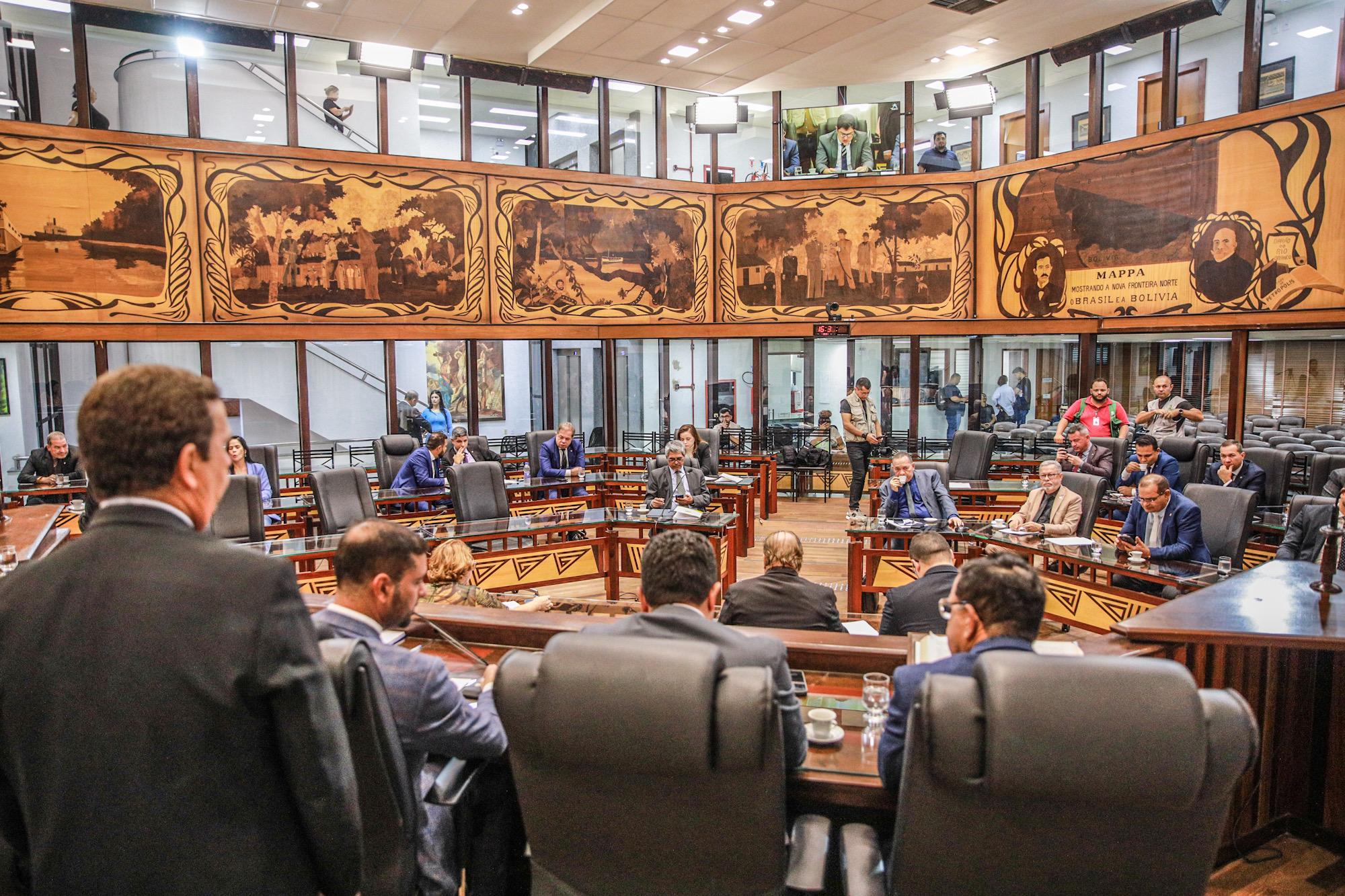 Aleac aprova projeto que corrige vedação inconstitucional no Banco de Horas dos policiais penais