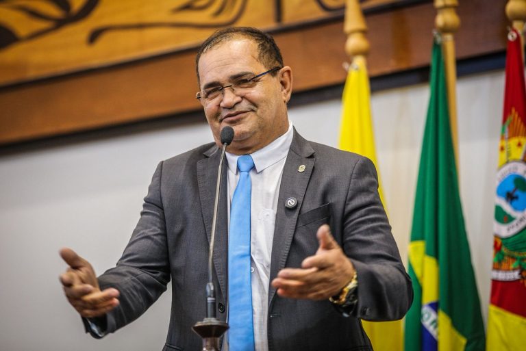 Tanízio Sá cobra melhorias na saúde, transporte aéreo e apoio ao esporte no Acre