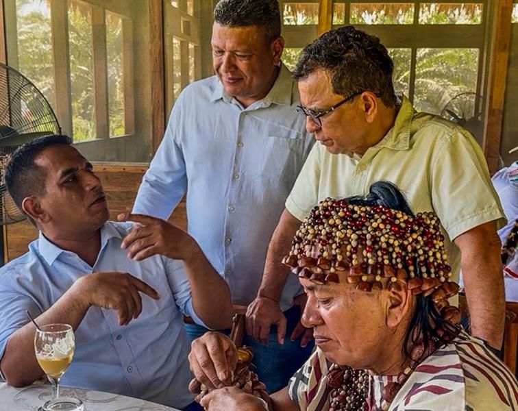 Deputado Gonzaga visita fábrica no Peru e reforça parceria comercial entre Acre e Pucallpa