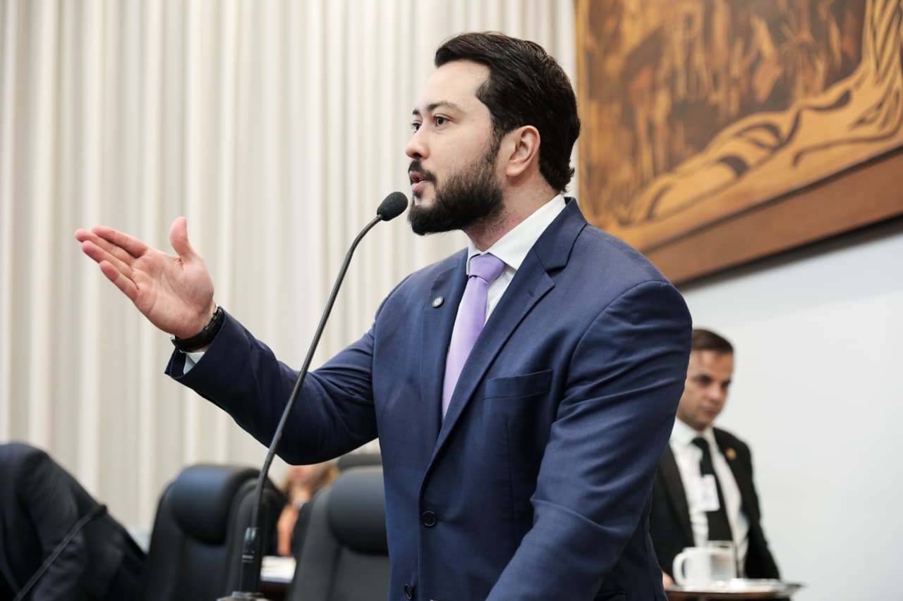 Emerson Jarude defende nomeações de concursados e reajustes salariais em vez de aumento de cargos comissionados