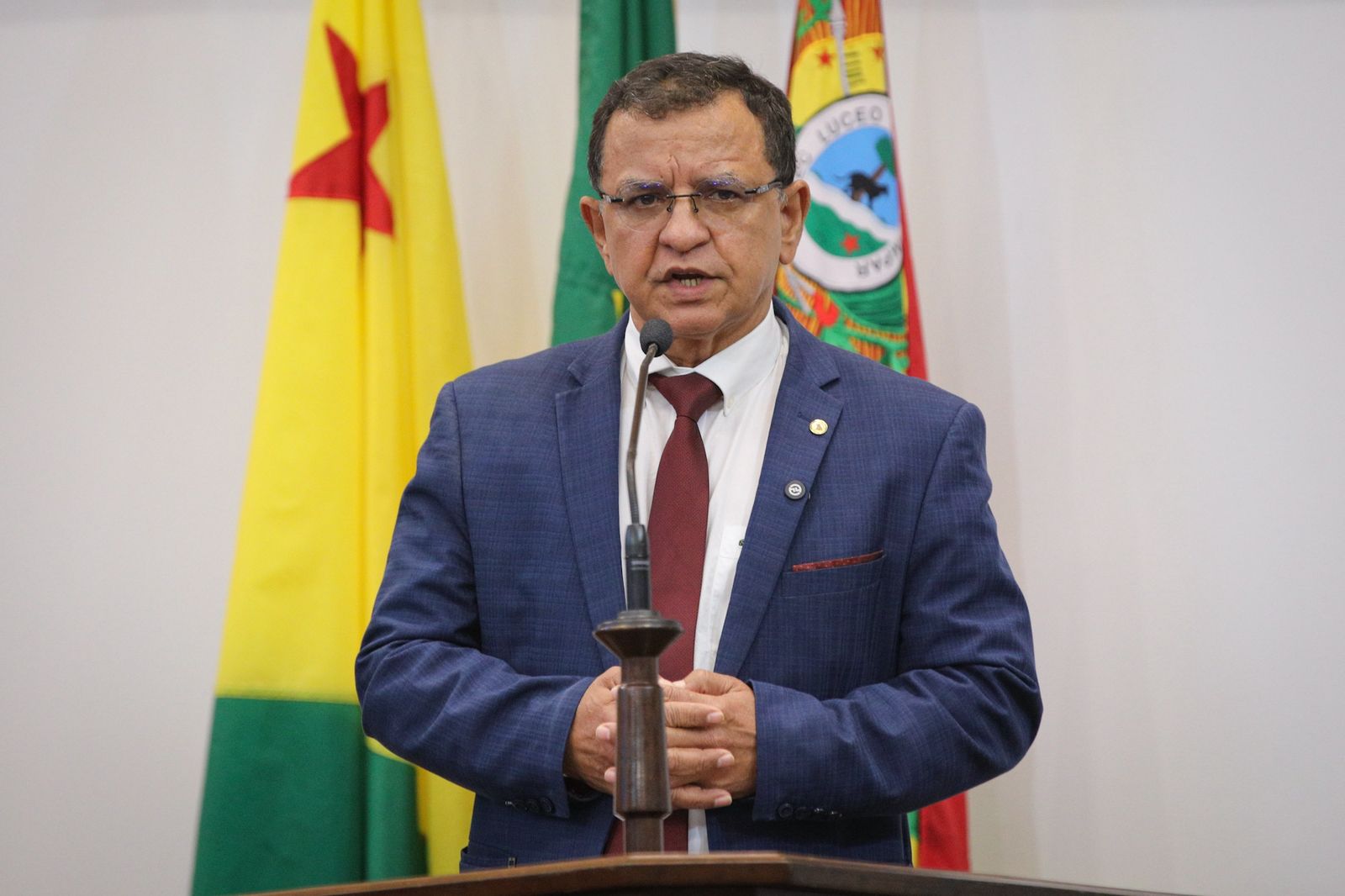 Luiz Gonzaga destaca projetos de integração entre municípios do Acre e Peru durante sessão na Aleac