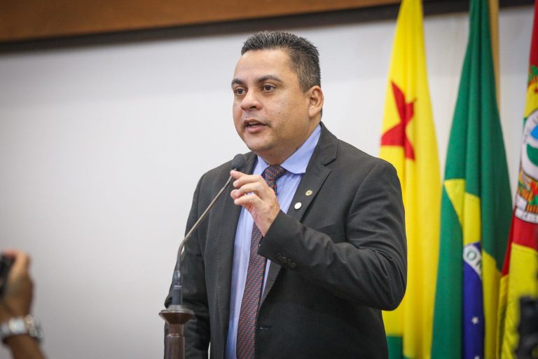 Gilberto Lira destaca ações em municípios do Acre e cobra atenção para trechos críticos da BR-364