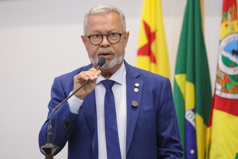 Afonso Fernandes pede ação imediata para evitar demissão de provisórios no sistema penitenciário do Acre