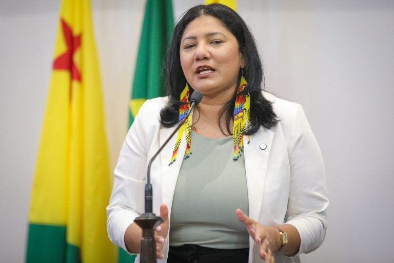 Aleac suspende sessão para receber conselheira do Conselho Nacional de Direitos Humanos