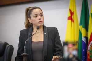  Michelle Melo destaca que o PCCR da Saúde é essencial para a qualidade do atendimento público e cobra prioridade do governo