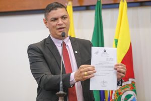 “É um sonho que se arrasta há muito tempo”, diz deputado Pablo Bregense sobre internato para estudantes de medicina do exterior