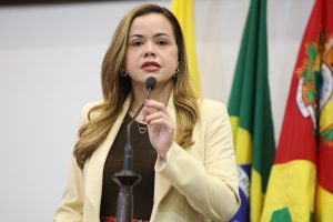 Michelle Melo agradece apoio após perda de familiar e solicita aquisição de equipamento vital para pacientes cardíacos no Acre