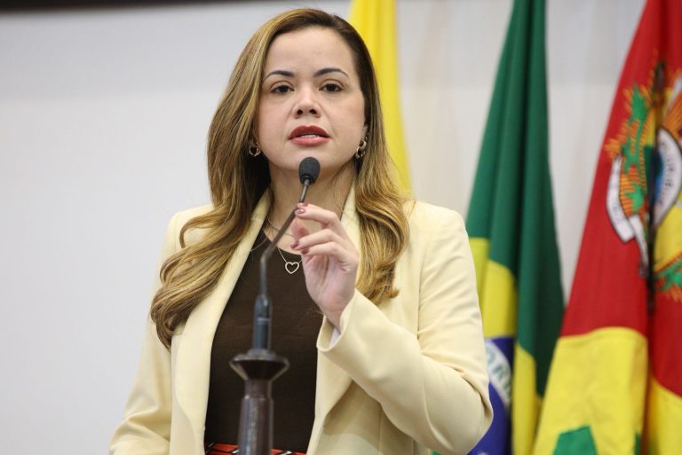 Michelle Melo agradece apoio após perda de familiar e solicita aquisição de equipamento vital para pacientes cardíacos no Acre