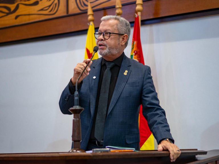 Afonso Fernandes apresenta projeto que reconhece e valoriza a atividade de cuidadores de idosos no Acre