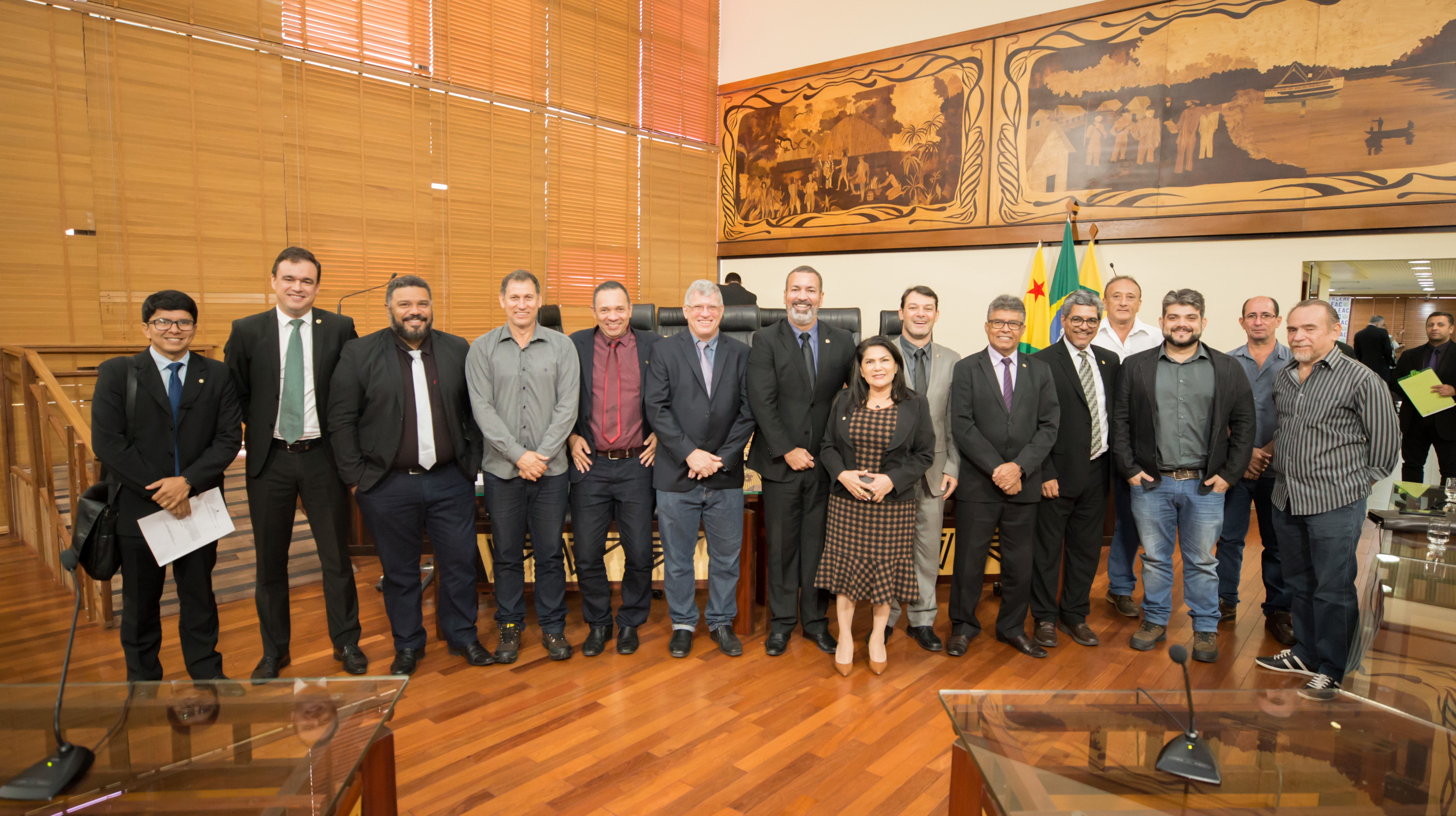 ﻿Deputados suspendem sessão para apresentação do plano estratégico da SEPA