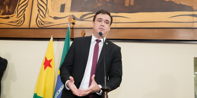 Deputado Daniel Zen fala sobre importância de Jorge Araken para o Poder Judiciário Acreano Deputado Daniel Zen fala sobre importância de Jorge Araken para o Poder Judiciário Acreano