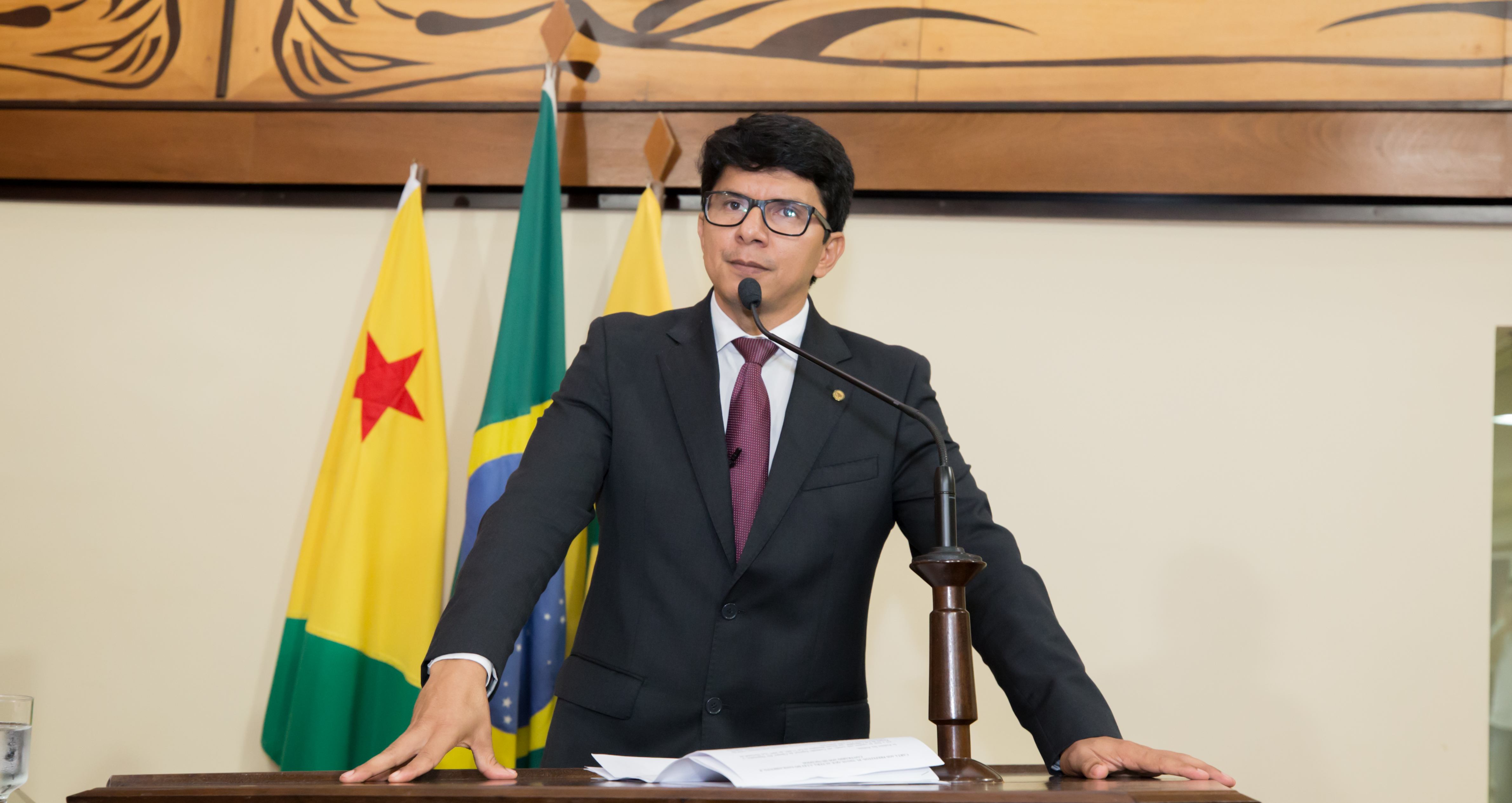 ﻿Deputado Jenilson Leite faz alerta sobre possível privatização do sistema de saneamento no país.