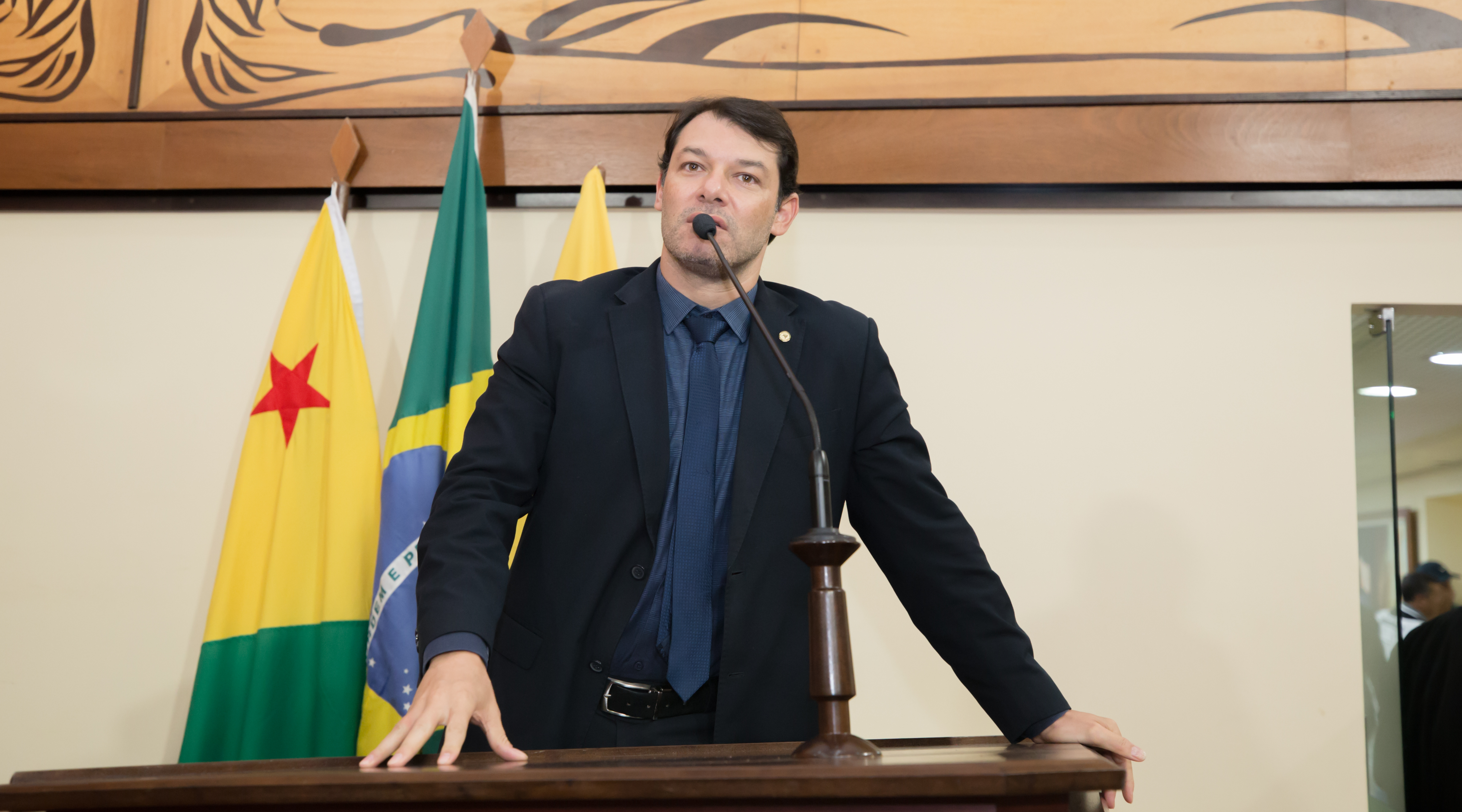 Deputado Roberto Duarte cobra posicionamento de governador sobre cadastro de reserva da Polícia Civil