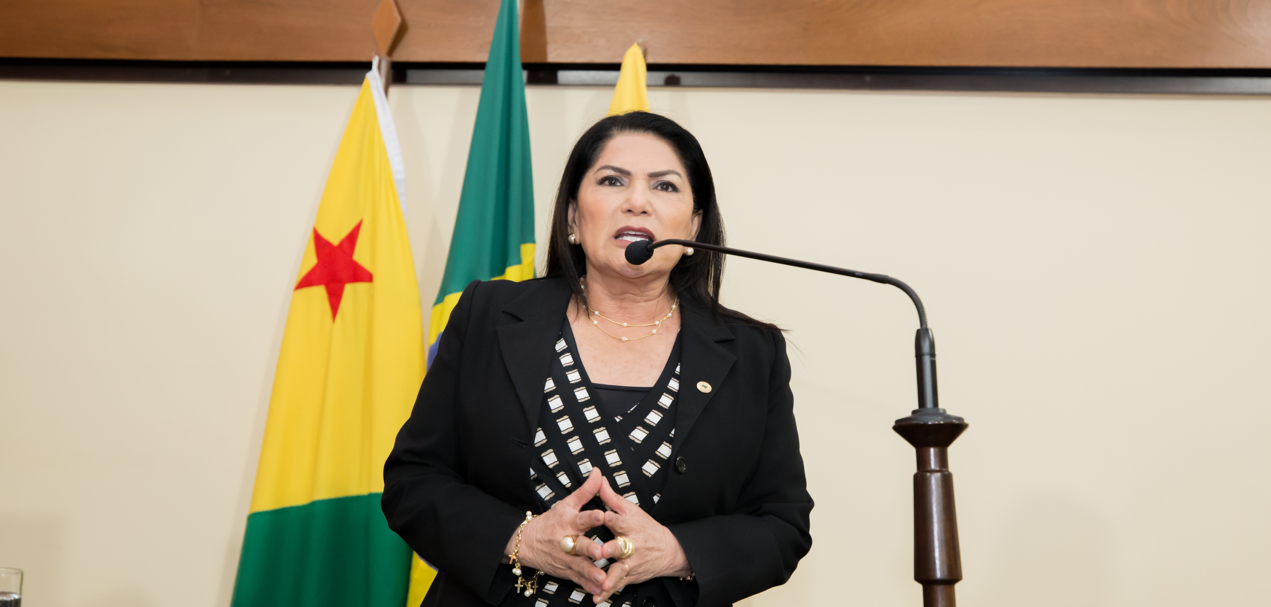 Antônia Sales parabeniza Nicolau Júnior pela postura democrática à frente da Aleac