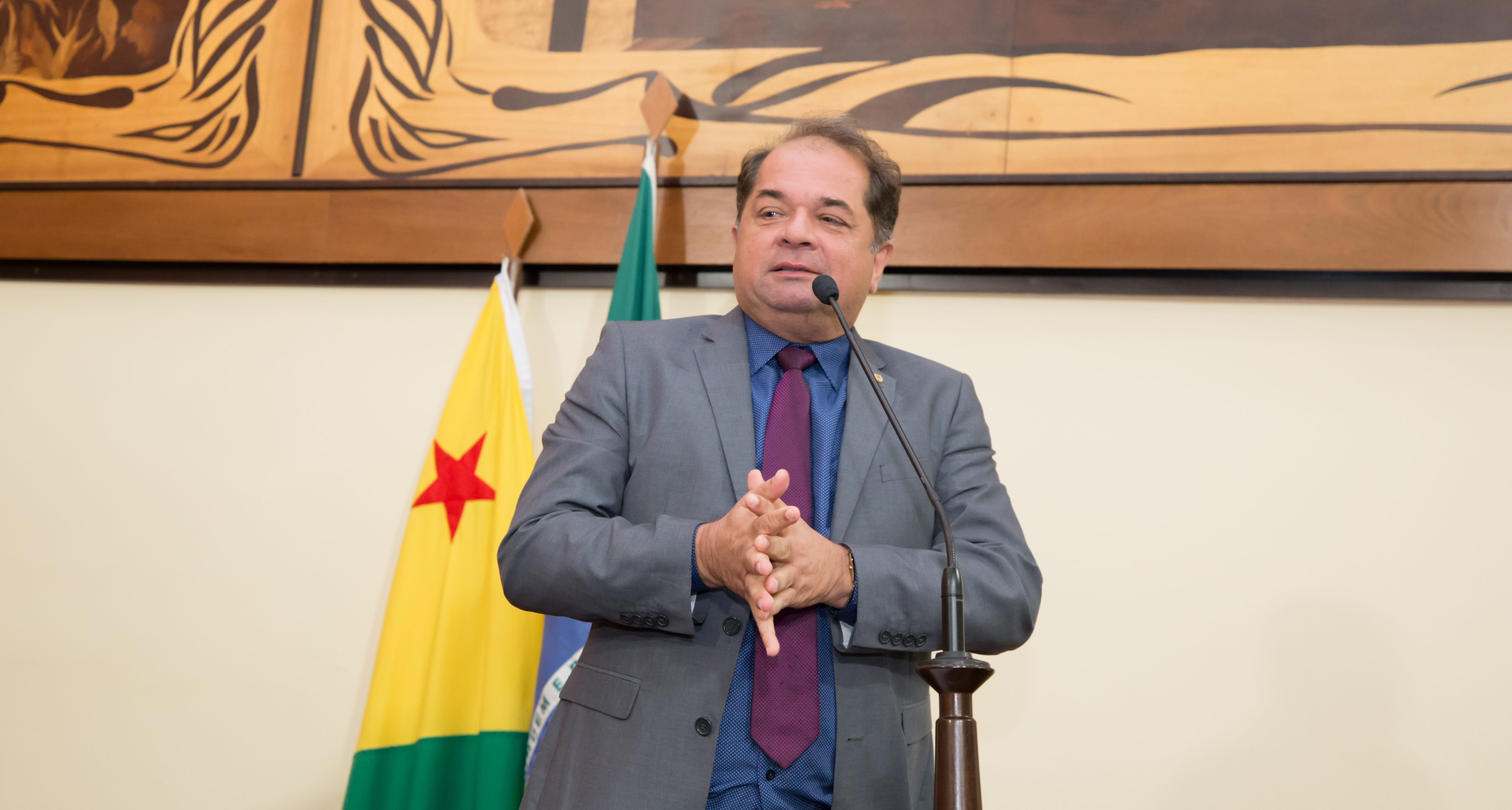 ﻿Marcus Cavalcante destaca funcionamento de Usina de Asfalto de Feijó
